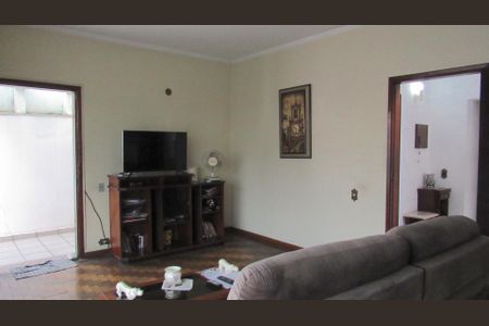 Casa à venda com 270m², 4 quartos e 3 vagasSala