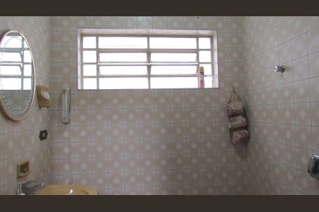 Casa à venda com 270m², 4 quartos e 3 vagasBanheiro 1