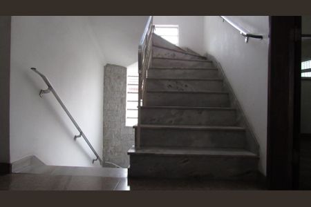 Casa à venda com 270m², 4 quartos e 3 vagasHall 
