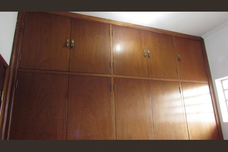 Casa à venda com 270m², 4 quartos e 3 vagasSuíte 