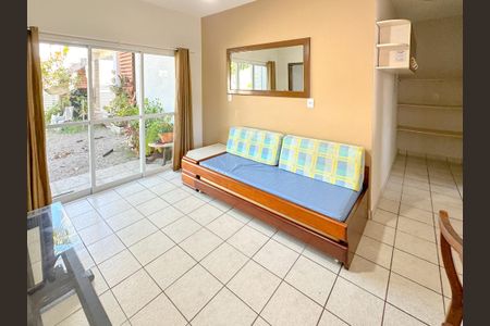 Sala de casa para alugar com 2 quartos, 100m² em Cachoeira do Bom Jesus Leste, Florianópolis