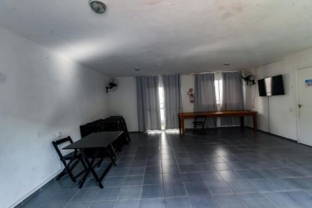 Apartamento para alugar com 44m², 2 quartos e sem vaga Apartamento para alugar com 44m², 2 quartos e sem vagaÁrea comum - Salão de festas
