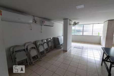 Apartamento para alugar com 73m², 3 quartos e sem vagaÁrea comum