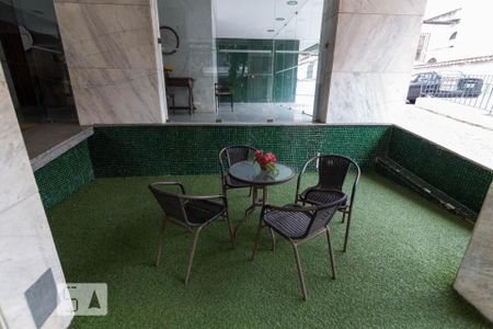 Apartamento para alugar com 73m², 3 quartos e sem vagaÁrea comum