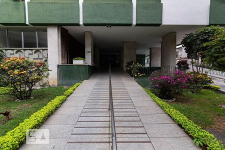 Apartamento para alugar com 73m², 3 quartos e sem vagaÁrea comum