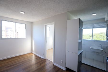 Sala  de apartamento para alugar com 2 quartos, 35m² em Usina Piratininga, São Paulo