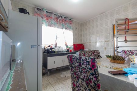 Casa à venda com 195m², 3 quartos e 2 vagasCozinha