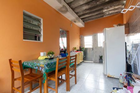 Casa à venda com 195m², 3 quartos e 2 vagasÁrea de Serviço