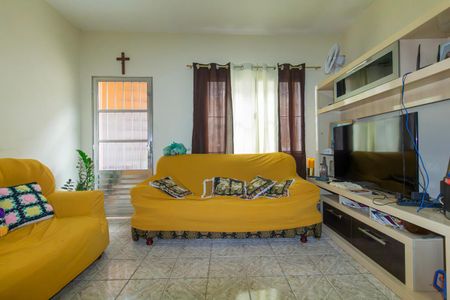 Casa à venda com 195m², 3 quartos e 2 vagasSala