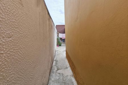 Casa à venda com 201m², 3 quartos e 3 vagasCorredor - Quintal