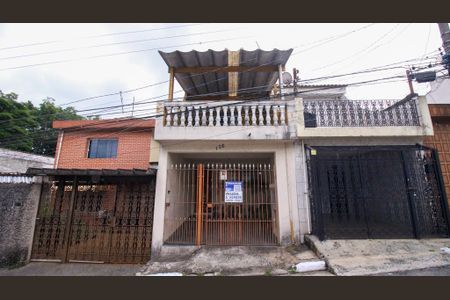 Casa à venda com 100m², 2 quartos e 1 vaga Casa à venda com 100m², 2 quartos e 1 vagaFachada