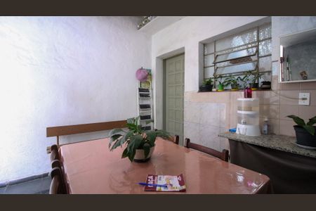 Casa à venda com 100m², 2 quartos e 1 vaga Casa à venda com 100m², 2 quartos e 1 vagaÁrea de Serviço