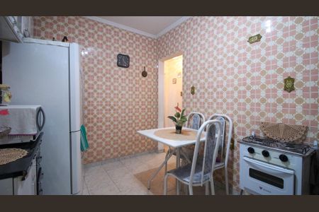 Casa à venda com 100m², 2 quartos e 1 vaga Casa à venda com 100m², 2 quartos e 1 vagaCozinha