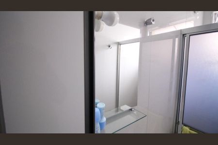 Casa à venda com 100m², 2 quartos e 1 vaga Casa à venda com 100m², 2 quartos e 1 vagaBanheiro 1