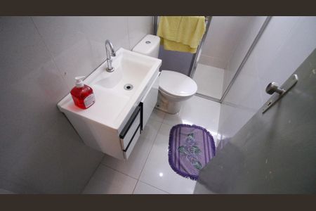 Casa à venda com 100m², 2 quartos e 1 vaga Casa à venda com 100m², 2 quartos e 1 vagaBanheiro 1