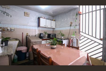 Casa à venda com 100m², 2 quartos e 1 vaga Casa à venda com 100m², 2 quartos e 1 vagaÁrea de Serviço