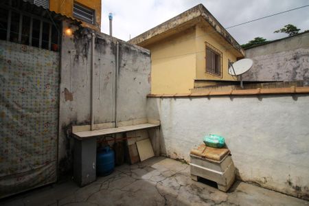Casa à venda com 100m², 2 quartos e 1 vaga Casa à venda com 100m², 2 quartos e 1 vagaQuintal