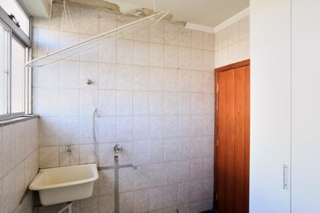 Apartamento à venda com 280m², 3 quartos e 4 vagas Apartamento à venda com 280m², 3 quartos e 4 vagasÁrea de Serviço