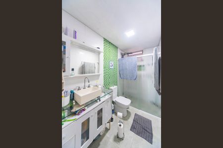 Casa à venda com 120m², 2 quartos e 2 vagasBanheiro 1