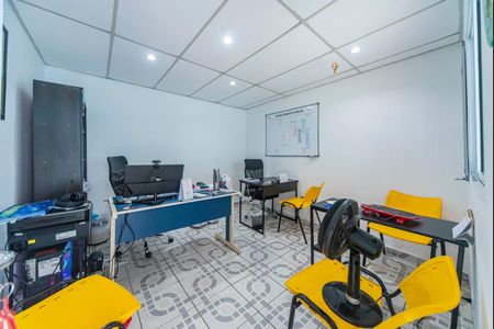 Casa à venda com 120m², 2 quartos e 2 vagasEscritório