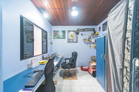 Casa à venda com 120m², 2 quartos e 2 vagasQuarto de Serviço