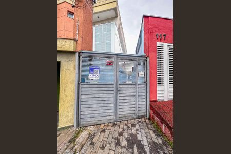 Casa à venda com 120m², 2 quartos e 2 vagasFachada