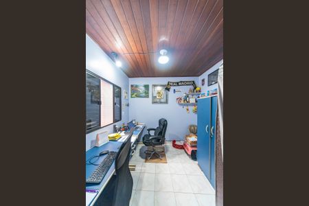 Casa à venda com 120m², 2 quartos e 2 vagasQuarto de Serviço