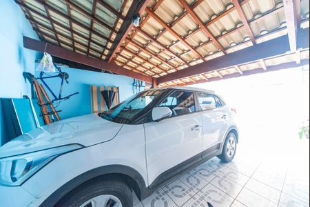 Casa à venda com 120m², 2 quartos e 2 vagasGaragem e Quintal 