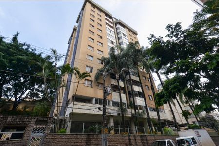 Apartamento para alugar com 90m², 3 quartos e 2 vagas Apartamento para alugar com 90m², 3 quartos e 2 vagasFachada