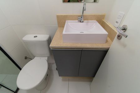 Apartamento para alugar com 33m², 2 quartos e sem vaga Apartamento para alugar com 33m², 2 quartos e sem vagaBanheiro