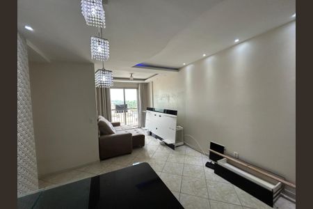 Sala de apartamento para alugar com 2 quartos, 90m² em Vila Valqueire, Rio de Janeiro