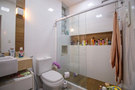 Apartamento para alugar com 65m², 2 quartos e sem vagaBanheiro
