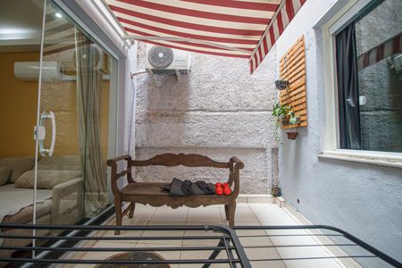 Sala Varanda de apartamento à venda com 2 quartos, 65m² em Tijuca, Rio de Janeiro