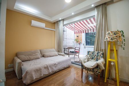 Apartamento para alugar com 65m², 2 quartos e sem vagaSala