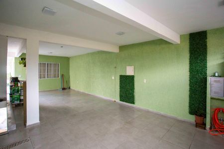 Casa à venda com 177m², 6 quartos e 3 vagasGaragem