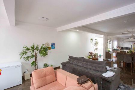 Casa à venda com 177m², 6 quartos e 3 vagasSala de TV Casa 2