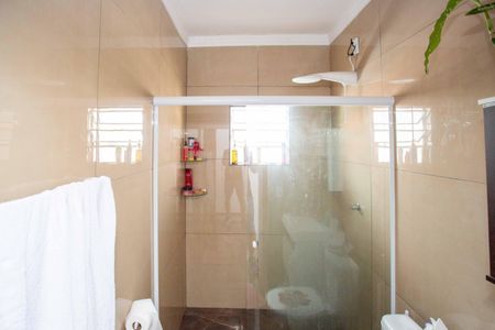 Casa à venda com 177m², 6 quartos e 3 vagasBanheiro da Suíte