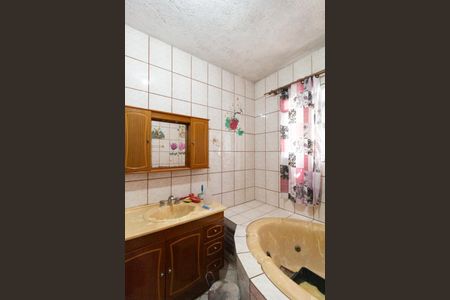 Banheiro de casa à venda com 2 quartos, 260m² em Pestana, Osasco