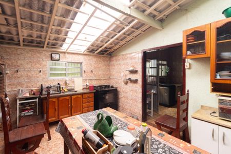 Casa à venda com 260m², 2 quartos e 2 vagas Casa à venda com 260m², 2 quartos e 2 vagasQuintal