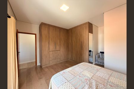 Casa à venda com 2802m², 10 quartos e 7 vagasQuarto 3 - Casa 2