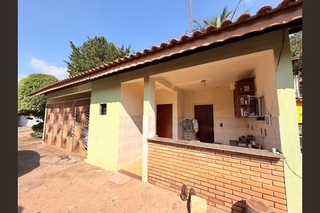 Casa à venda com 2802m², 10 quartos e 7 vagasChurrasqueira/Quintal/lavanderia - Casa 1