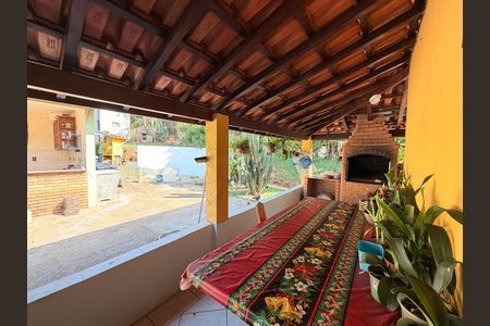 Casa à venda com 2802m², 10 quartos e 7 vagasChurrasqueira/Quintal/lavanderia - Casa 1