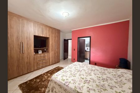 Casa à venda com 2802m², 10 quartos e 7 vagasQuarto 2 - Casa 1