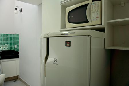 Studio para alugar com 20m², 1 quarto e sem vaga Studio para alugar com 20m², 1 quarto e sem vagaCozinha - Geladeira e Microondas