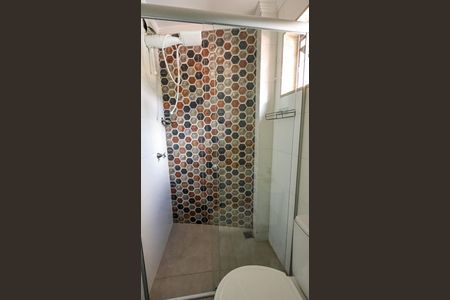 Banheiro de kitnet/studio para alugar com 1 quarto, 28m² em Minas Brasil, Belo Horizonte