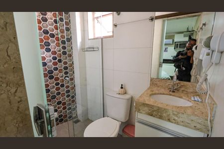 Banheiro de kitnet/studio para alugar com 1 quarto, 28m² em Minas Brasil, Belo Horizonte