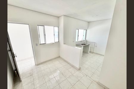 Sala/Cozinha de kitnet/studio para alugar com 1 quarto, 35m² em Jardim Primavera, São Paulo