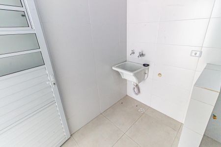 Casa para alugar com 100m², 2 quartos e 1 vaga Casa para alugar com 100m², 2 quartos e 1 vagaCozinha e Área de Serviço