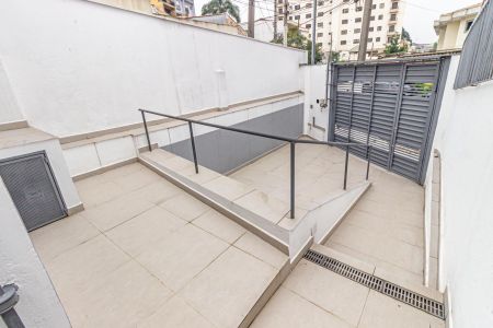 Casa para alugar com 100m², 2 quartos e 1 vaga Casa para alugar com 100m², 2 quartos e 1 vagaGaragem e Quintal