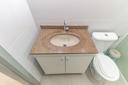 Casa para alugar com 100m², 2 quartos e 1 vaga Casa para alugar com 100m², 2 quartos e 1 vagaBanheiro